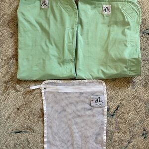 Ollie World Light Green 2 Swaddles